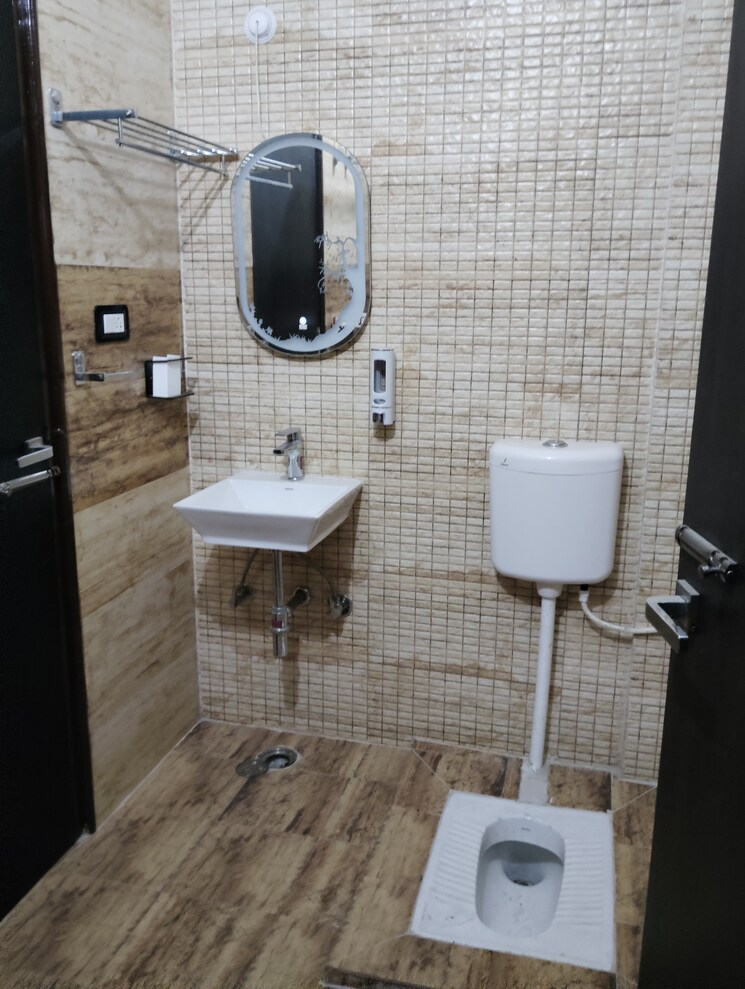 Bathroom, vikas nagar 2 Bedroom 1500 Sq.Ft. Independent House In Vikas Nagar Lucknow 8765537