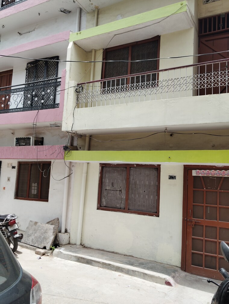Exterior View, vikas nagar 4 Bedroom 450 Sq.Ft. Independent House In Vikas Nagar Lucknow 8765539