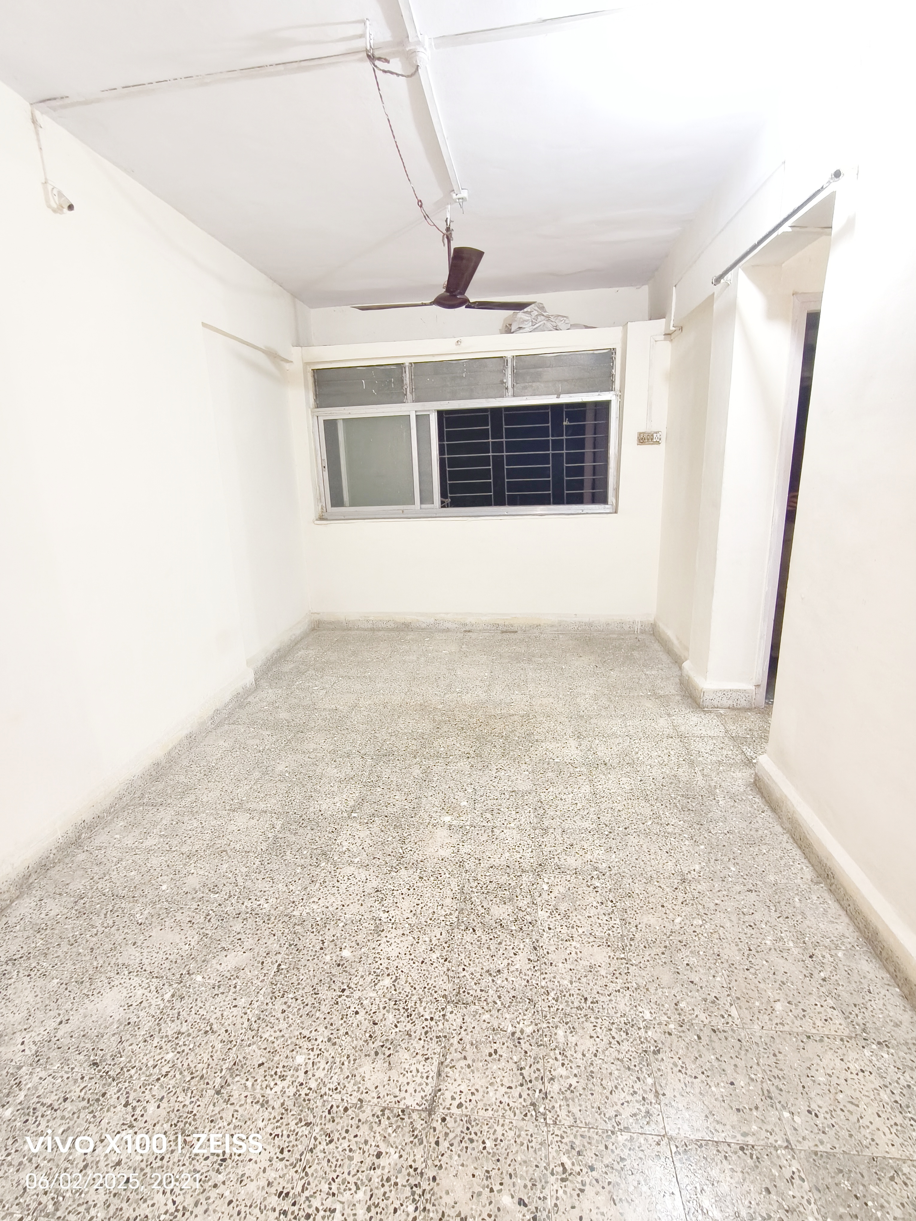 1 Rk  400 Sq.Ft. Apartment in Madhumalati CHS