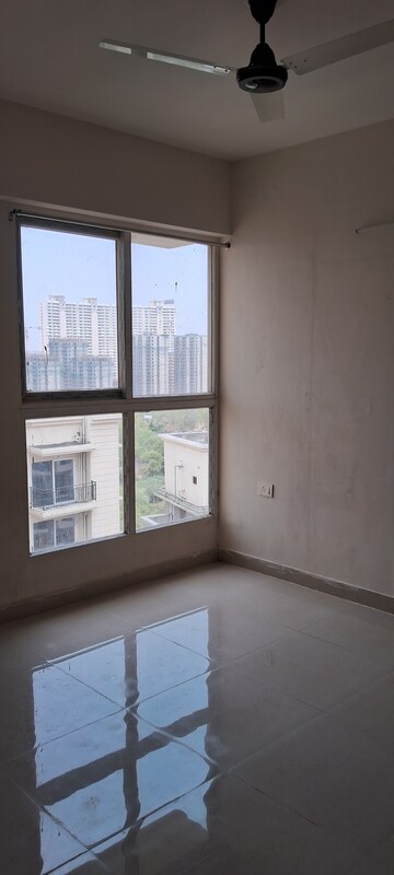 Furnished Amenities in 2 BHK Apartment at Signature Global Proxima, Sector 89 – for Rent