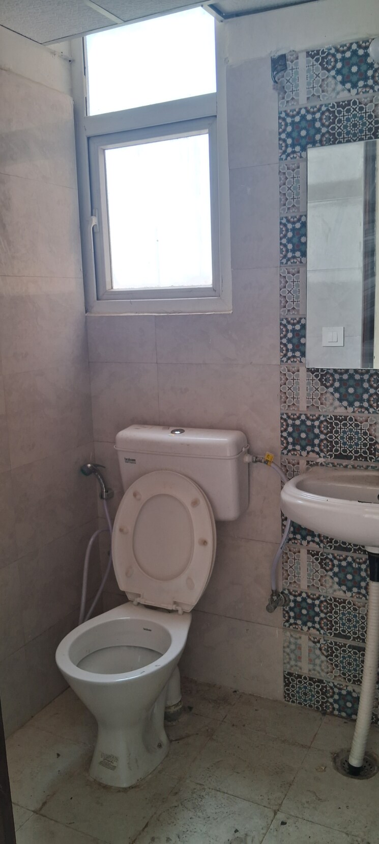 Bathroom, signature-global-proxima 2 Bedroom 665 Sq.Ft. Apartment In Sector 89 Gurgaon 8765601