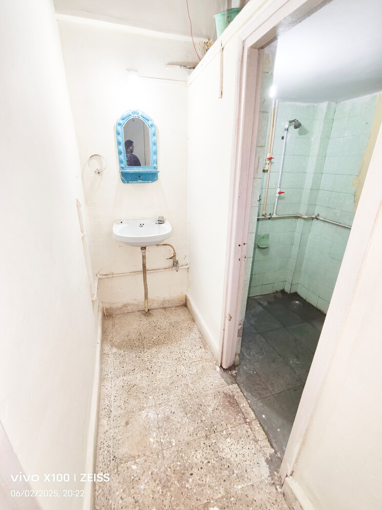 Bathroom, madhumalati-chs 1 RK 400 Sq.Ft. Apartment In Kalwa Thane 8765604