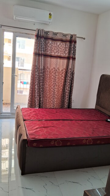 Furnished Amenities in 2 BHK Apartment at Signature Global Proxima, Sector 89 – for Rent