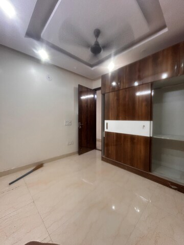 Room in 2 BHK Builder Floor at Malviya Nagar – for Rent