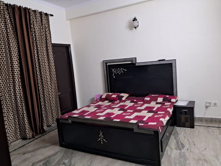 Bedroom, sector 53 3 Bedroom 2000 Sq.Ft. Builder Floor In Sector 53 Noida 8765642