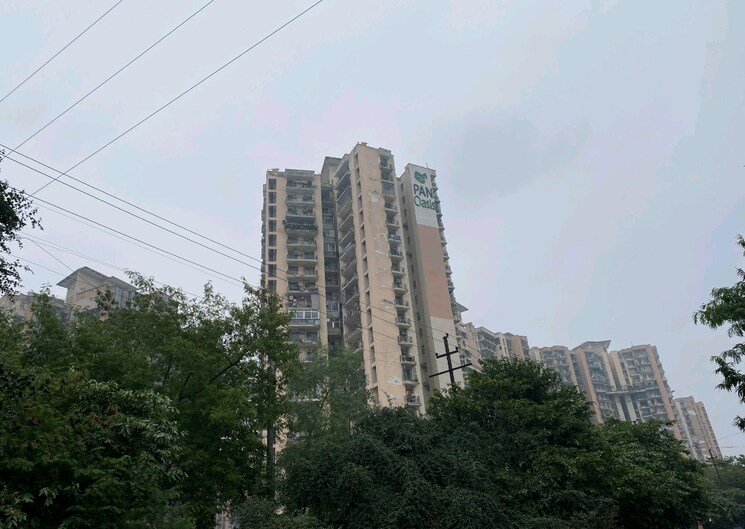 Exterior View, amrapali-pan-oasis 3 Bedroom 1600 Sq.Ft. Apartment In Sector 70 Noida 8765656