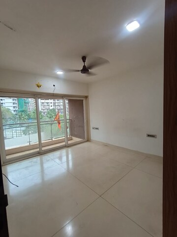 Room in 2 BHK Apartment at RNA Continental, Chembur – for Rent