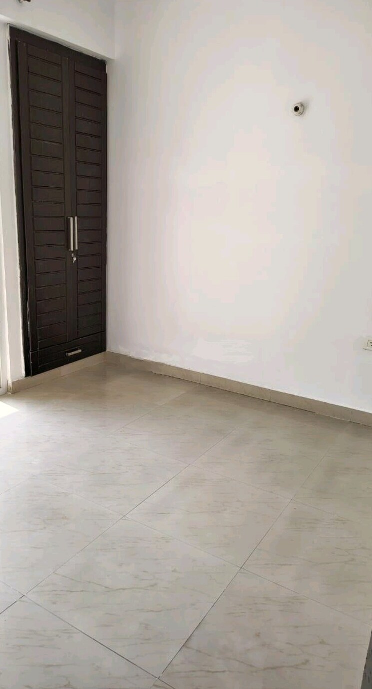 Room, amrapali-zodiac 3 Bedroom 1325 Sq.Ft. Apartment In Sector 120 Noida 8765680