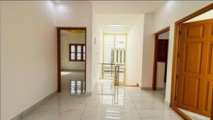 Room in 3 BHK Builder Floor at Sector 33 – for Sale