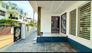 Bedroom in 3 BHK Builder Floor at Sector 33 – for Sale