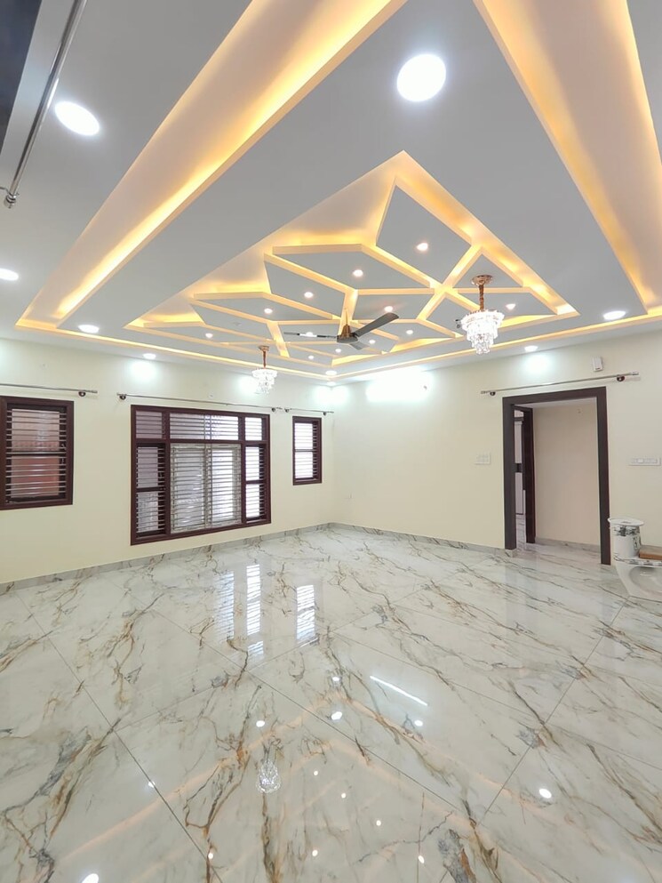  Parking, iti layout 3 Bedroom 1500 Sq.Ft. Builder Floor In Iti Layout Bangalore 8765823