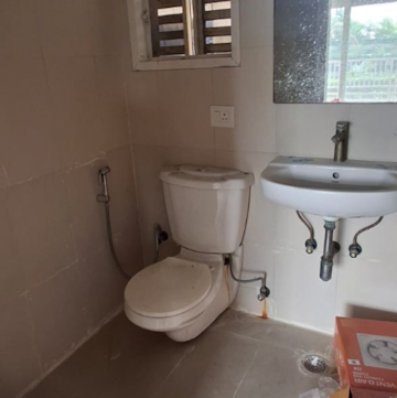 Bathroom in 3 BHK Apartment at Jaypee Greens Pavilion Court, Sector 128 – for Rent