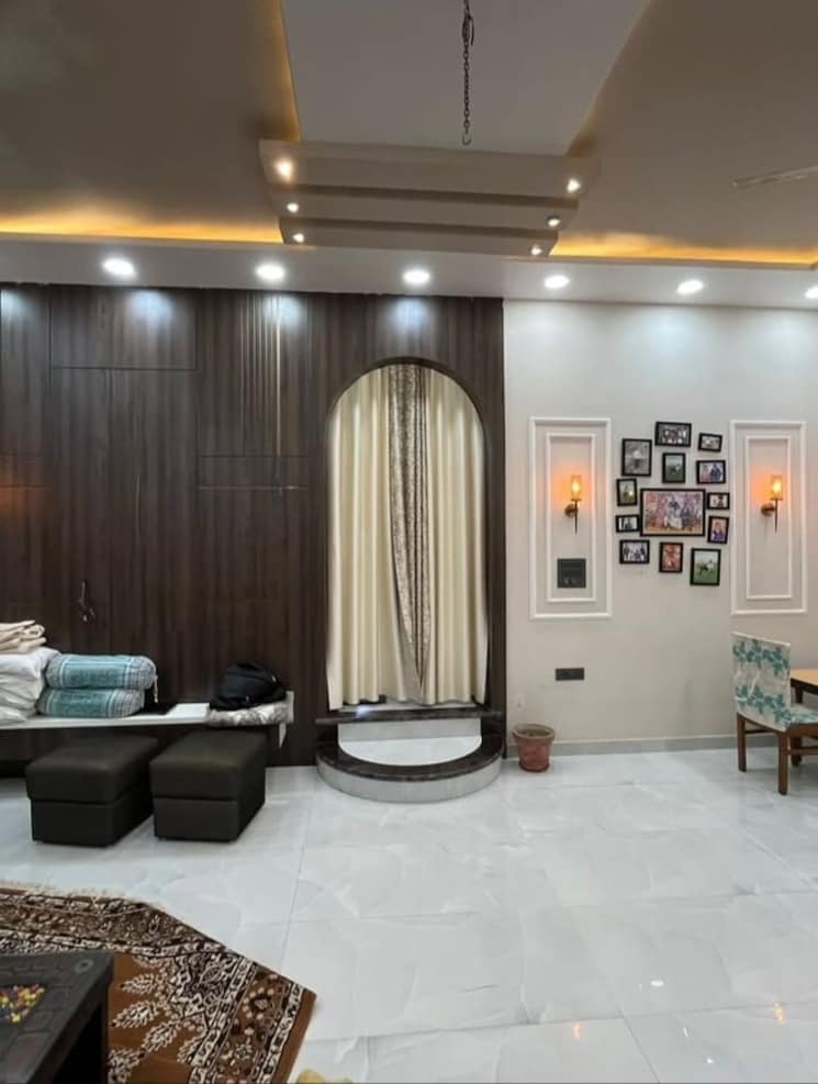 Living Room, sector 30 3.5 Bedroom 3330 Sq.Ft. Builder Floor In Sector 30 Faridabad 8765870