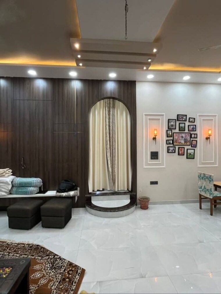 Living Room, sector 30 3.5 Bedroom 3330 Sq.Ft. Builder Floor In Sector 30 Faridabad 8765870