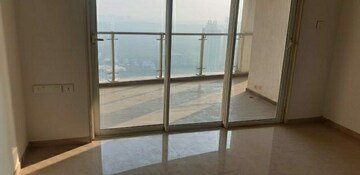 Room in 2 BHK Apartment at DB Woods, Goregaon East – for Rent