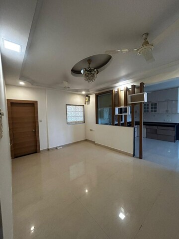 Room in 2 BHK Apartment at Unique Twins Tower CHS, Kharghar Sector 20 – for Rent