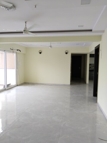 Room in 2 BHK Builder Floor at Sector 72 – for Rent