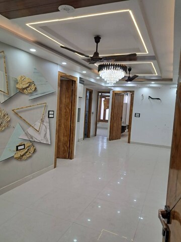 Furnished Amenities in 3.5 BHK Builder Floor at Metroview Apartment, Uttam Nagar – for Sale