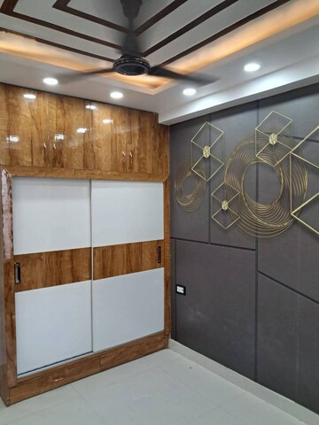 Furnished Amenities in 3.5 BHK Builder Floor at Metroview Apartment, Uttam Nagar – for Sale