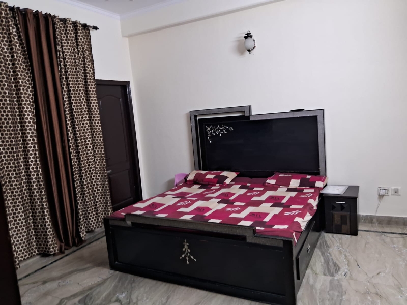 3 BHK Builder Floor For Rent in Sector 77