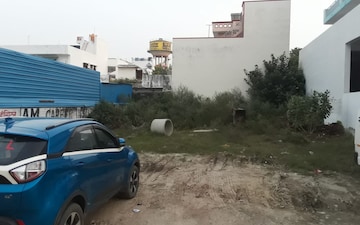 Plot For Sale in Charbagh