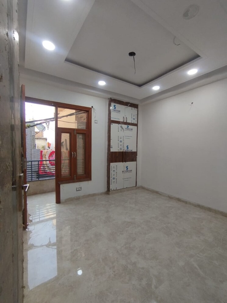 Room, saket 4 Bedroom 250 Sq.Yd. Builder Floor In Saket Delhi 8766025