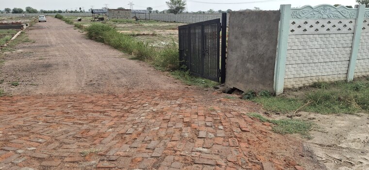 undefined, jewar  200 Sq.Yd. Plot In Jewar Greater Noida 8766028