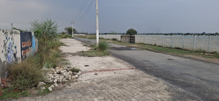 undefined, jewar  200 Sq.Yd. Plot In Jewar Greater Noida 8766028