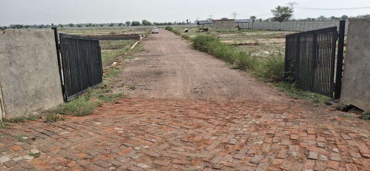 undefined, jewar  200 Sq.Yd. Plot In Jewar Greater Noida 8766028