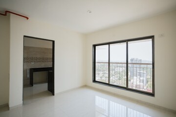 Living Room in 2 BHK Apartment at Rashi Tower, Goregaon East – for Sale