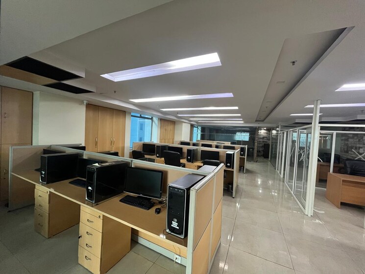 Team Area, sector 4 Commercial Office Space 3000 Sq.Ft. In Sector 4 Noida 8766100