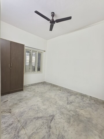 Room in 1 BHK Builder Floor at Hsr Layout – for Rent