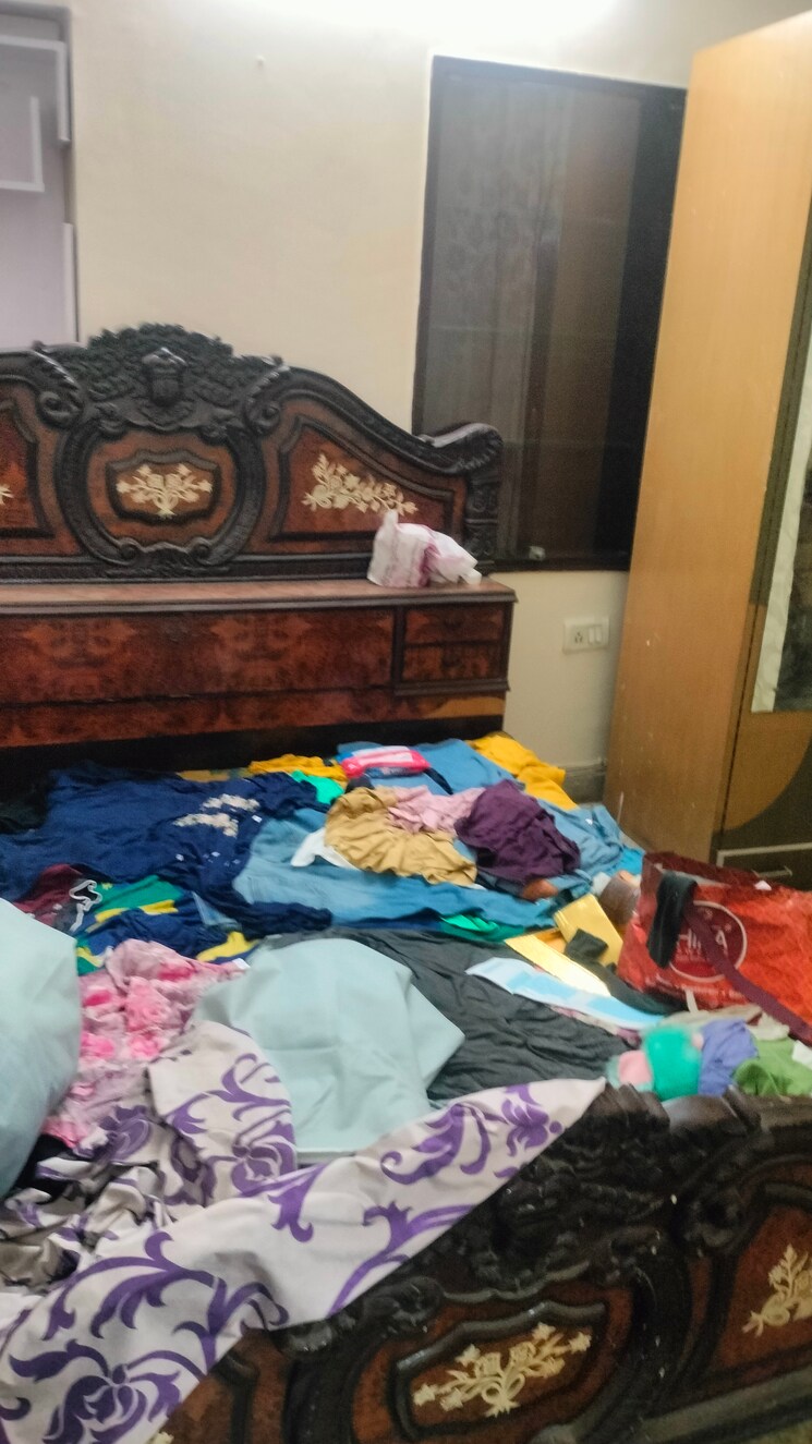 Bedroom, sarvodaya enclave 4 Bedroom 300 Sq.Yd. Builder Floor In Sarvodaya Enclave Delhi 8766106