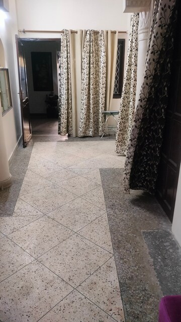 Building Lobby in 4 BHK Builder Floor at Sarvodaya Enclave – for Rent