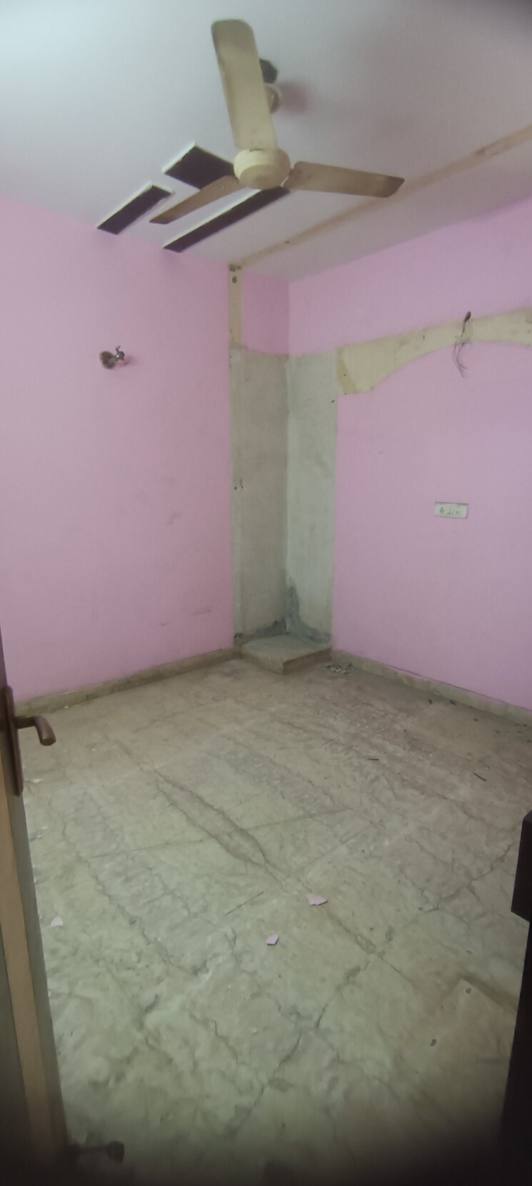 Room, ashok nagar 2.5 Bedroom 900 Sq.Ft. Builder Floor In Ashok Nagar Delhi 8766163