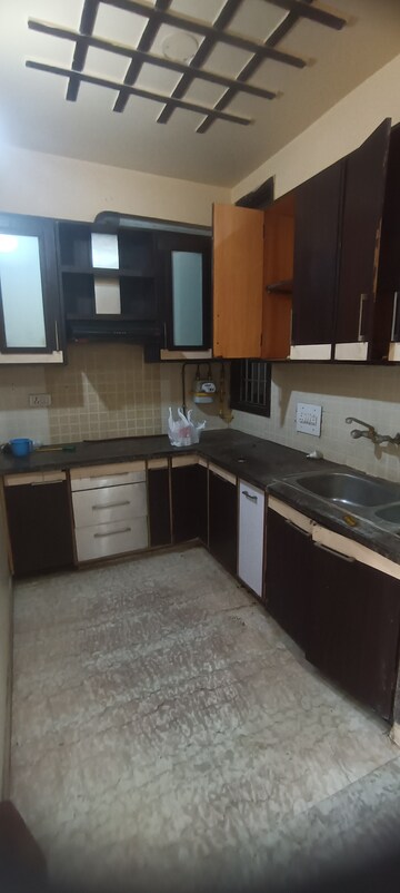Kitchen in 2.5 BHK Builder Floor at Ashok Nagar – for Rent