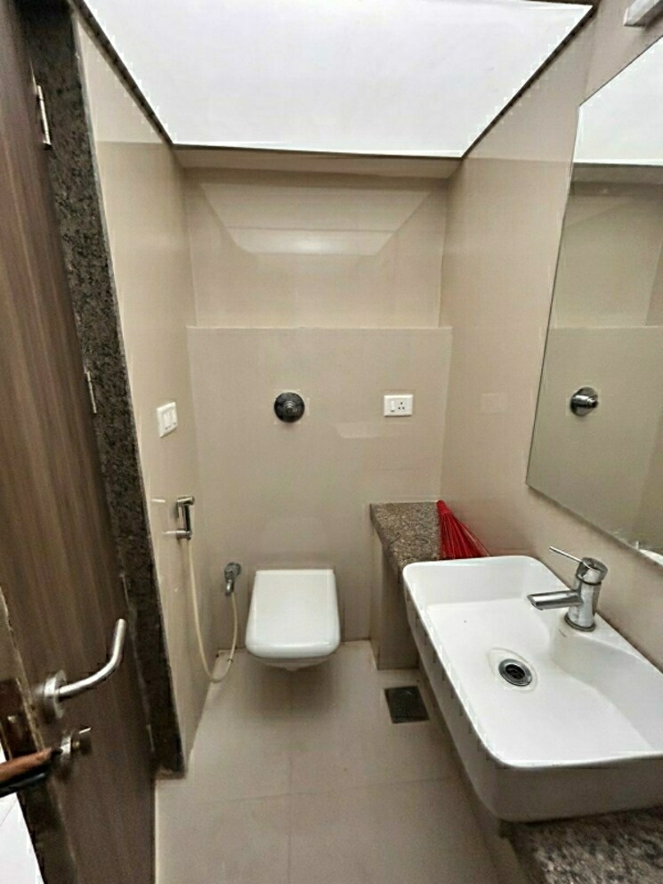 Bathroom, dindoshi-onkar-chs 1 Bedroom 380 Sq.Ft. Apartment In Malad East Mumbai 8766177