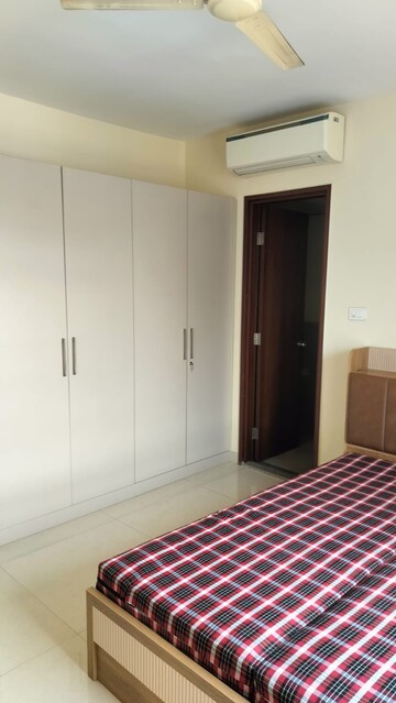 Room in 3 BHK Apartment at Goel Ganga Acropolis, Baner – for Rent