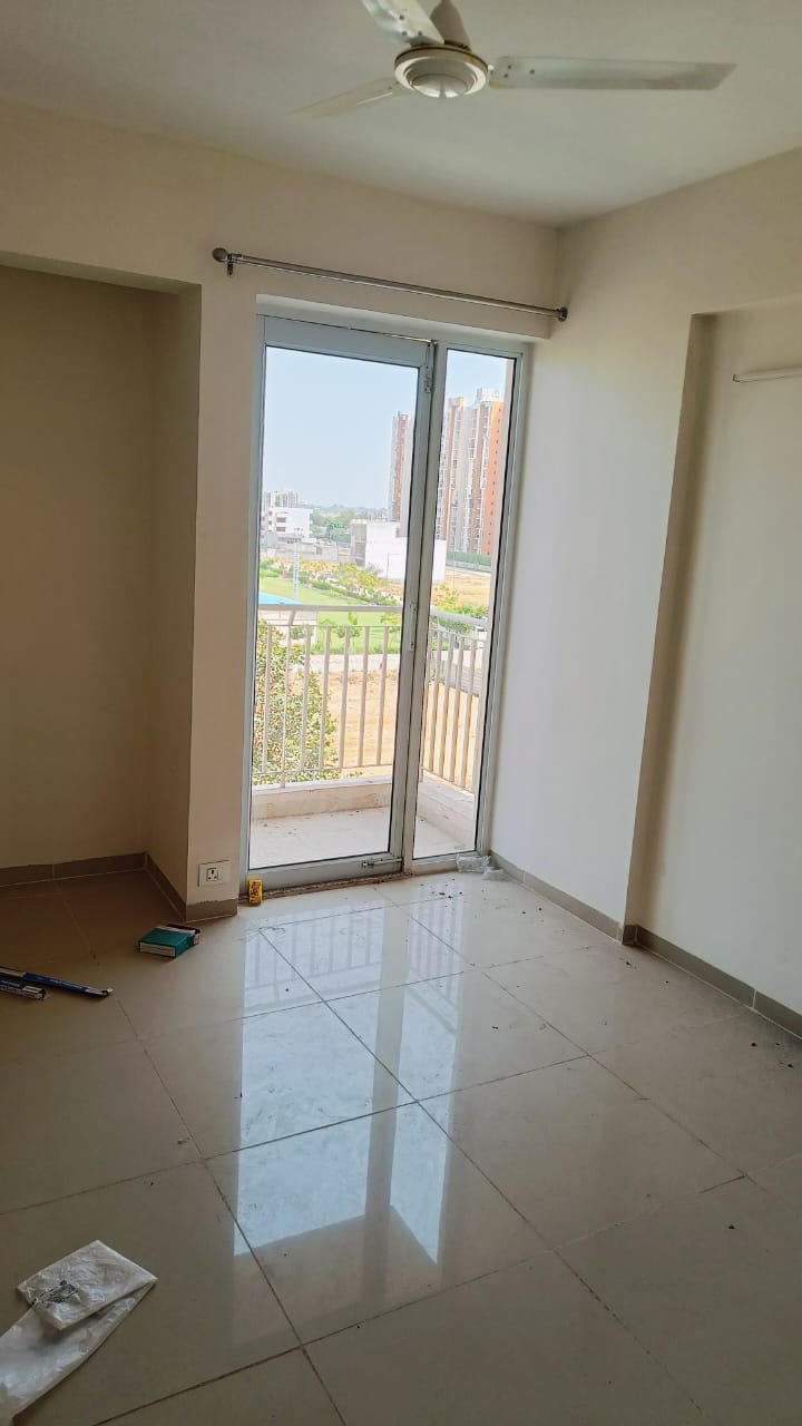 1 BHK Apartment For Rent in Wave Dream Homes