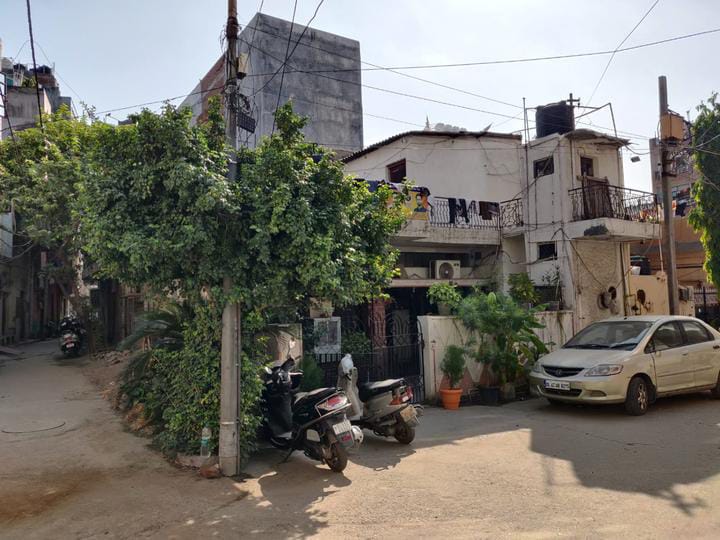 6+ BHK Villa For Sale in Sector 22