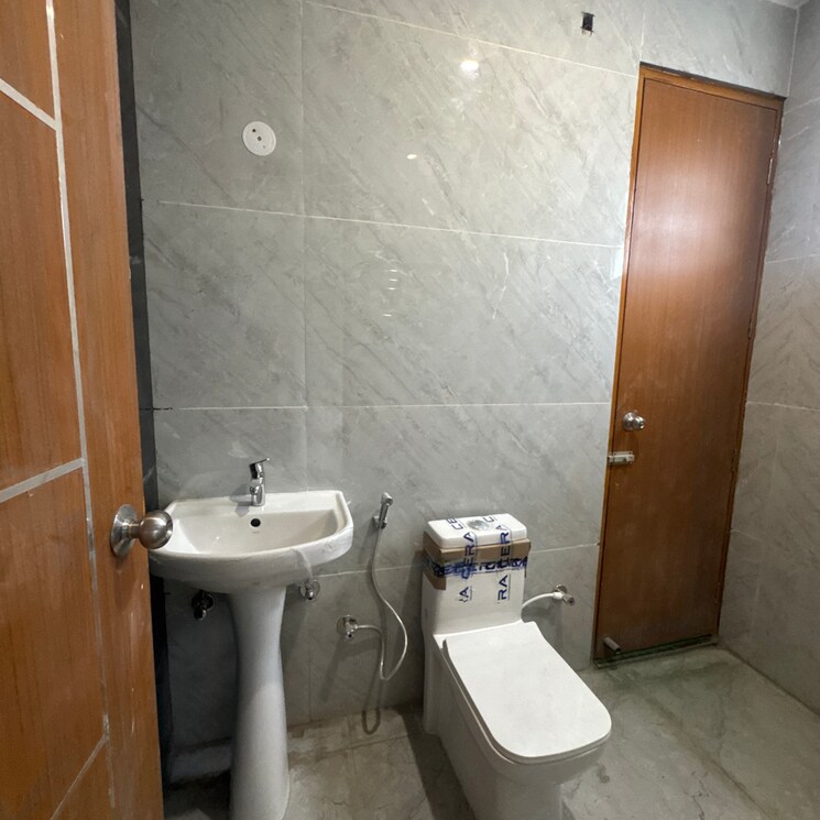 Bathroom, sahastradhara road 1 Bedroom 850 Sq.Ft. Apartment In Sahastradhara Road Dehradun 8766298