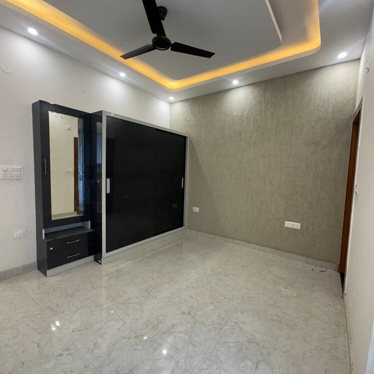 Room, sahastradhara road 1 Bedroom 850 Sq.Ft. Apartment In Sahastradhara Road Dehradun 8766298