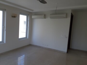 Room in 4 BHK Villa at Emaar Marbella, Sector 66 – for Rent