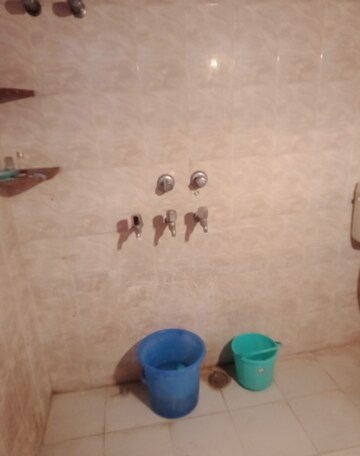 Bathroom in 1 BHK Villa at Aliganj – for Rent