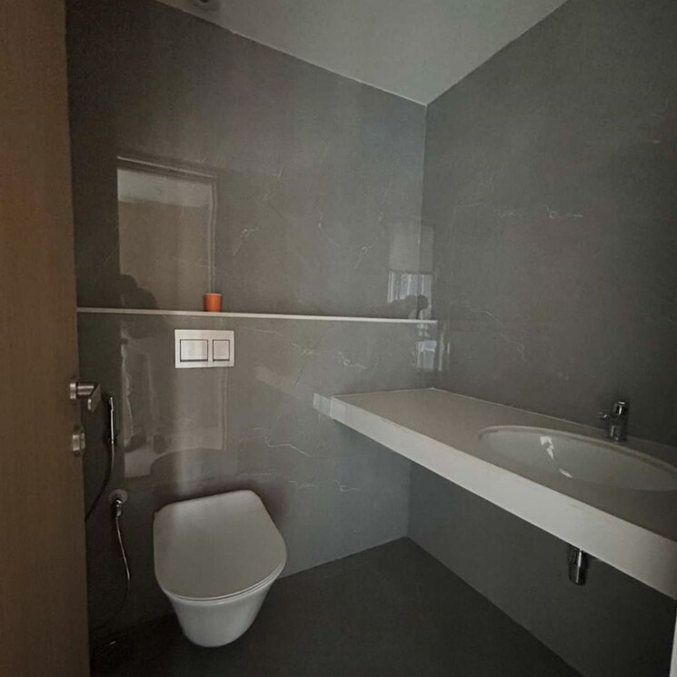 Bathroom, goregaon east 1 Bedroom 550 Sq.Ft. Apartment In Goregaon East Mumbai 8766341