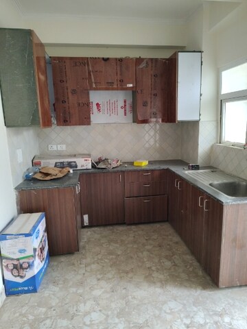 Kitchen in 2.5 BHK Apartment at Amrapali Centurian Park, Tech Zone 4 Greater Noida – for Rent