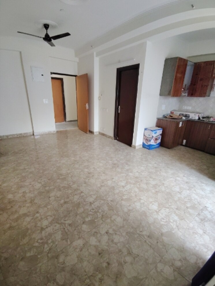 Room, amrapali-centurian-park 2.5 Bedroom 990 Sq.Ft. Apartment In Tech Zone 4 Greater Noida Greater Noida 8766366