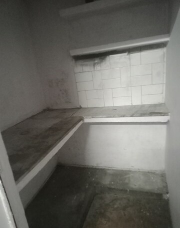 Furnished Amenities in 2 BHK Independent House at Aliganj – for Rent