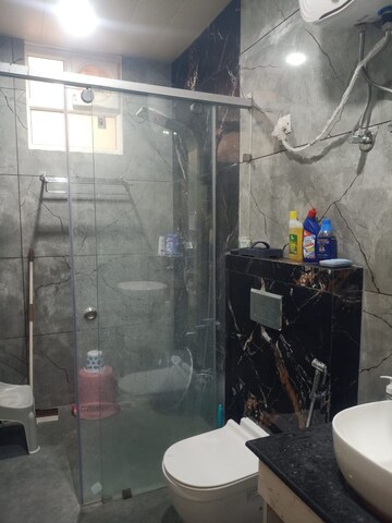 Bathroom in 2 BHK Builder Floor at Manas Town, Indira Nagar – for Rent
