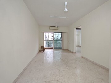 Room in 3 BHK Apartment at Tridhaatu Lakshmi Vani, Chembur – for Rent